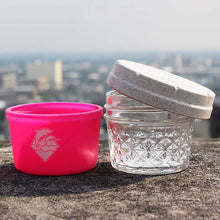 Load image into Gallery viewer, 4OZ PINK DOLPHIN STASH JAR (WAVES PUFF)
